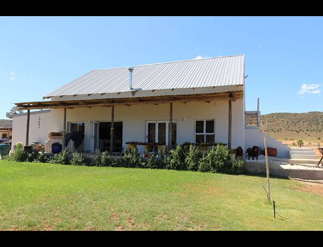 820HA FARM FOR SALE IN LADISMITH RURAL